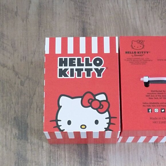 HELLO KITTY Women's Hello Kitty Leather Strap Watch - Picture 5 of 6